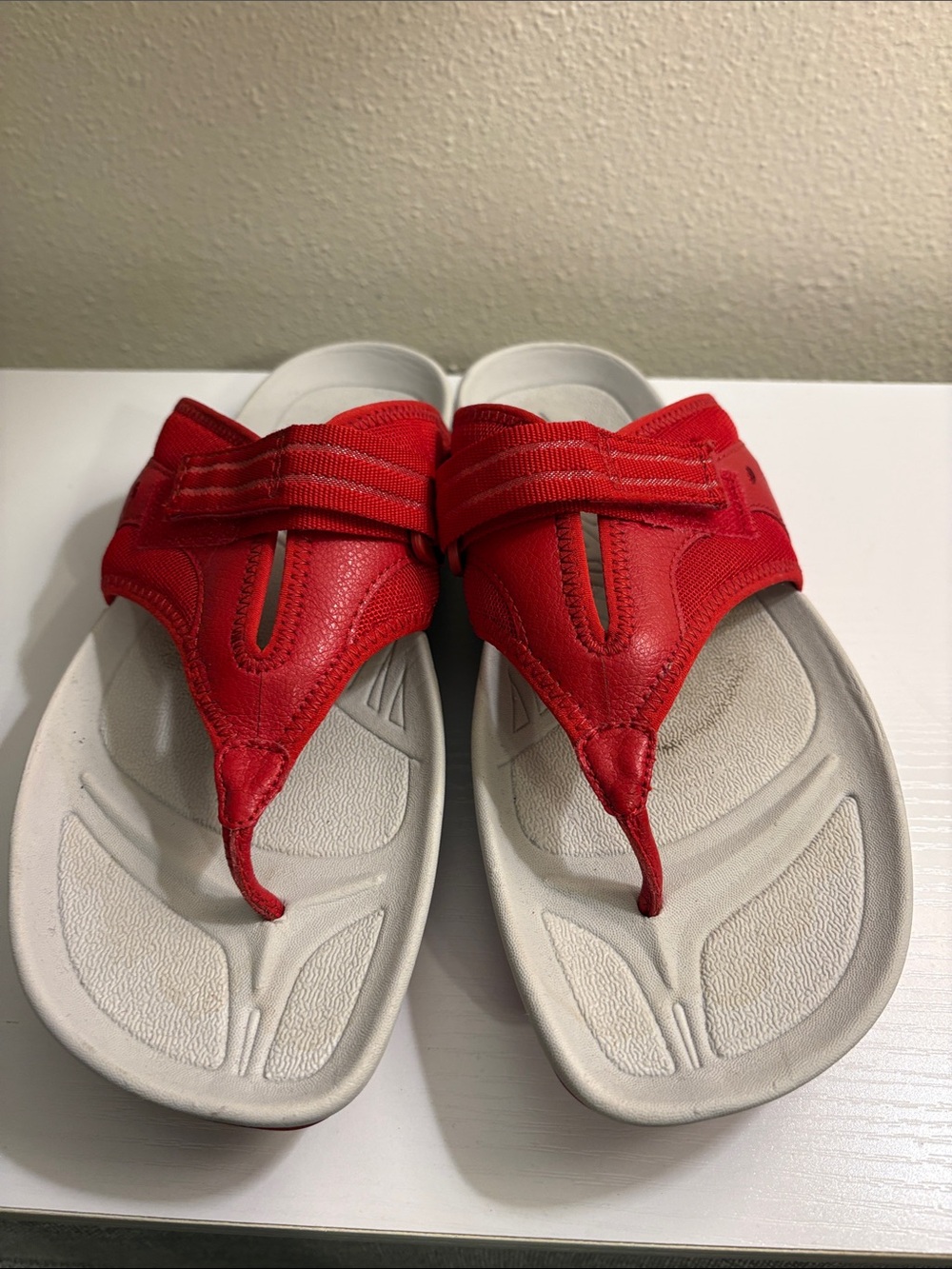 Red Comfort Thong Sandals to burn calories